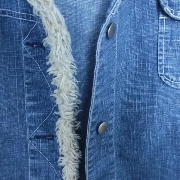 Denim jacket - Picture 3 of 10